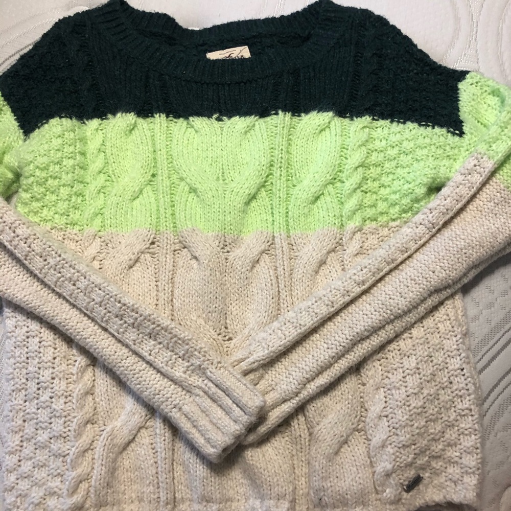 Hollister sweater